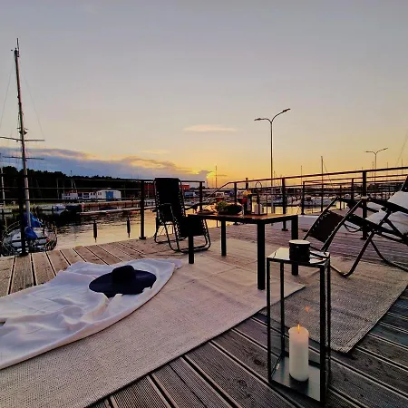 Wyjatkowy Houseboat - Dom Na Wodzie - Karawela