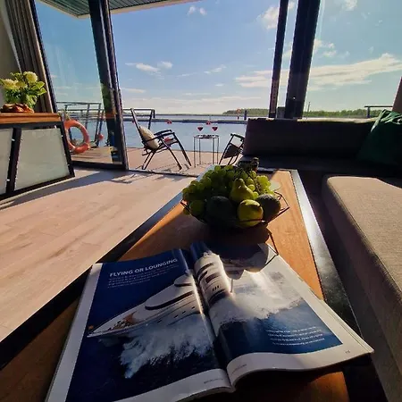 Wyjatkowy Houseboat - Dom Na Wodzie - Karawela Apartman Gdańsk